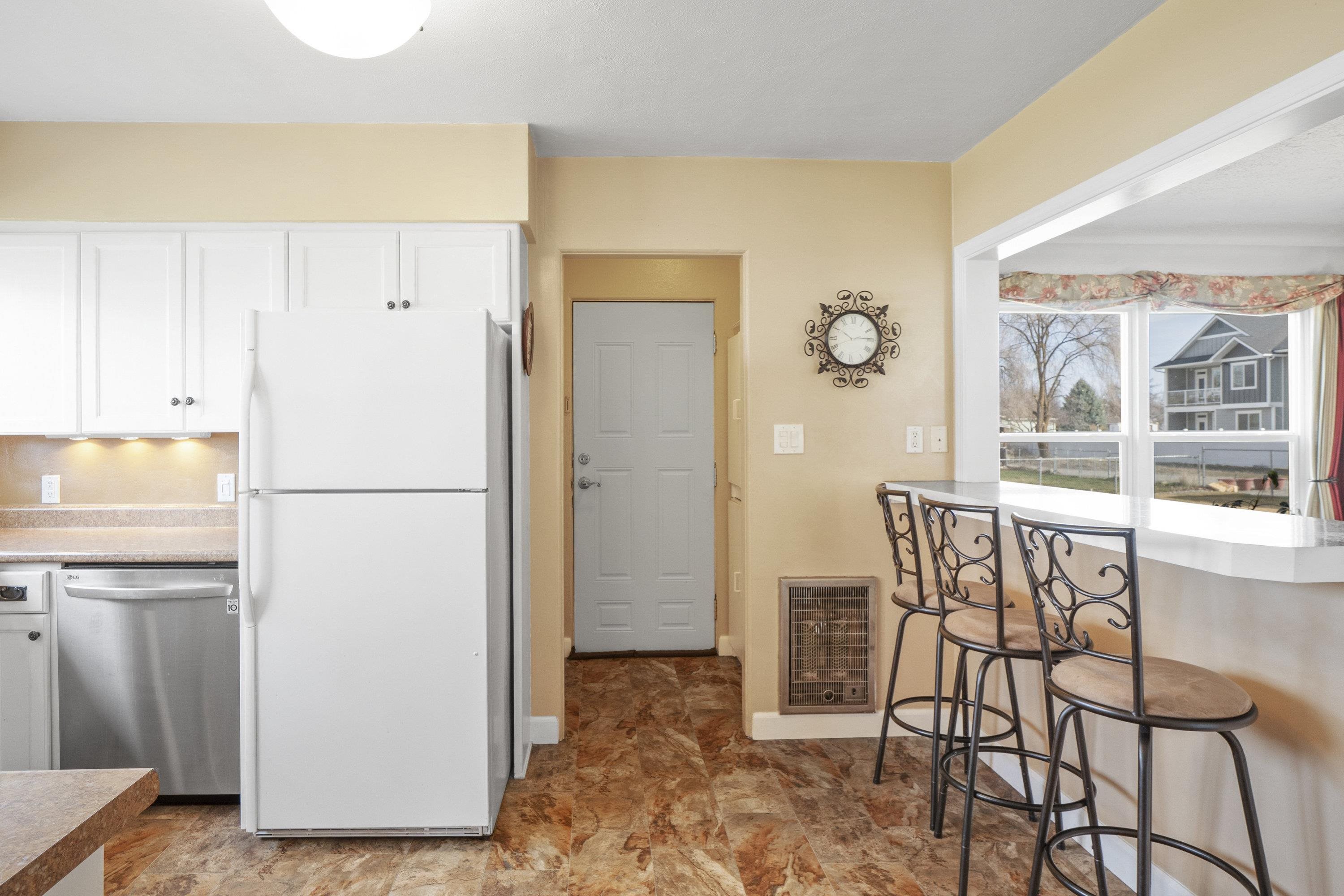 16427 East Riverside Avenue Spokane Valley, WA 99037 - Photo 12 of 45