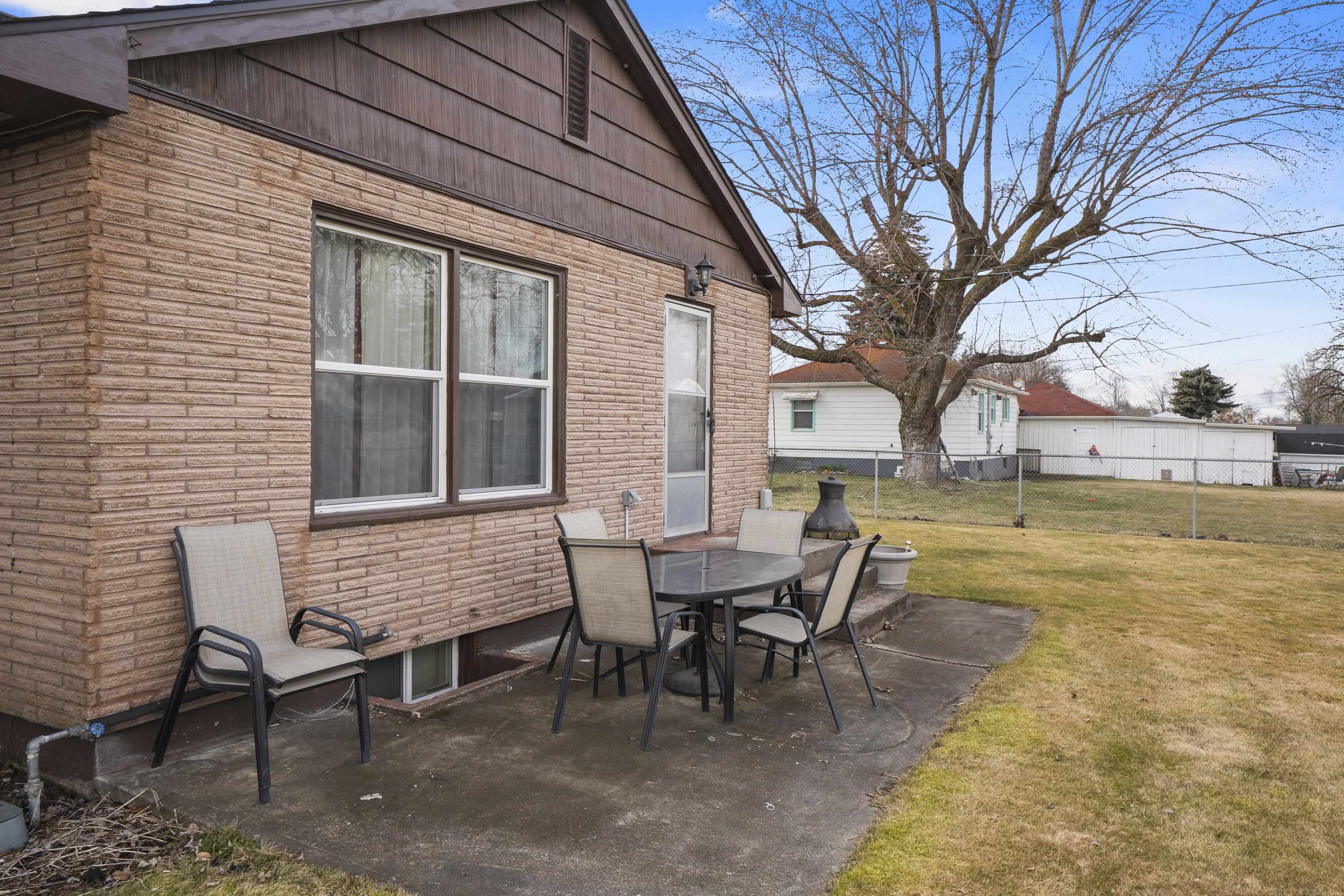 16427 East Riverside Avenue Spokane Valley, WA 99037 - Photo 32 of 45