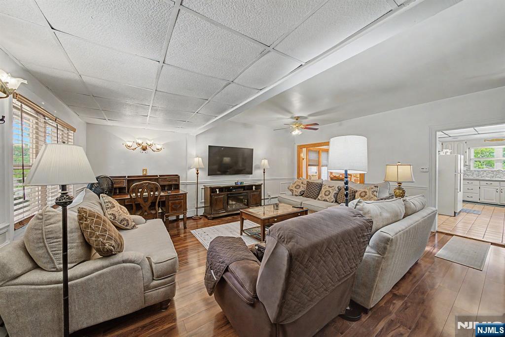 288 Maple Street Secaucus, NJ 07094 - Photo 4 of 29