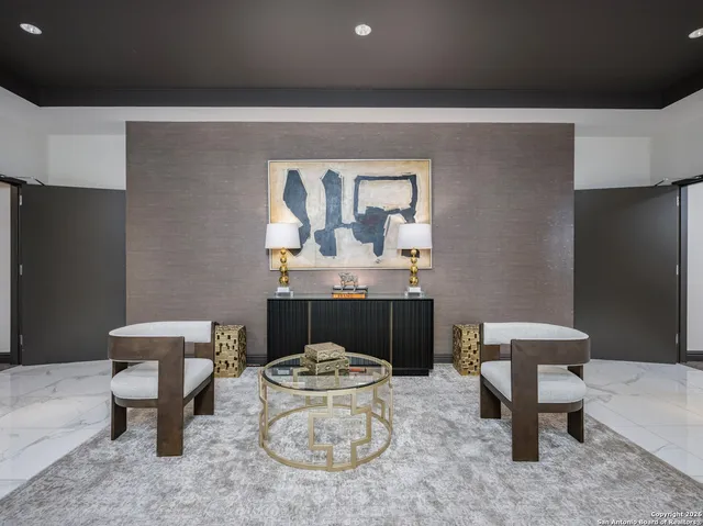 $725,000 | 610 East Market Street, Unit 2807, San Antonio, TX 78205