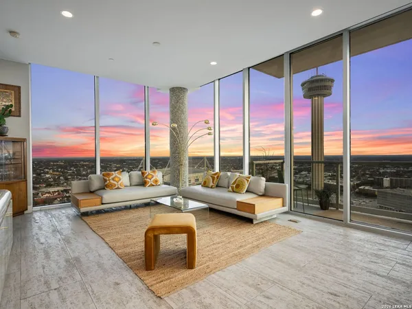 $735,000 | 610 East Market Street, Unit 2807, San Antonio, TX 78205