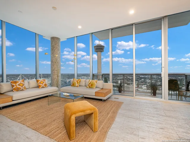 $725,000 | 610 East Market Street, Unit 2807, San Antonio, TX 78205