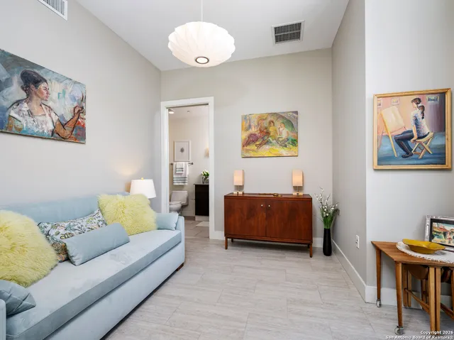 $725,000 | 610 East Market Street, Unit 2807, San Antonio, TX 78205