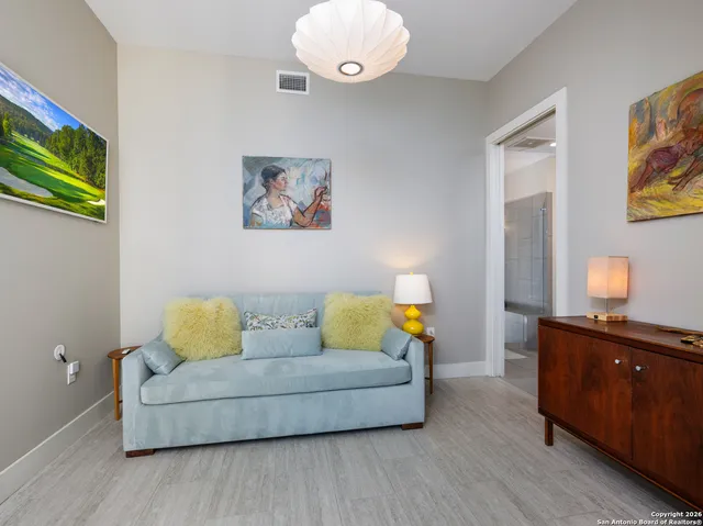 $725,000 | 610 East Market Street, Unit 2807, San Antonio, TX 78205