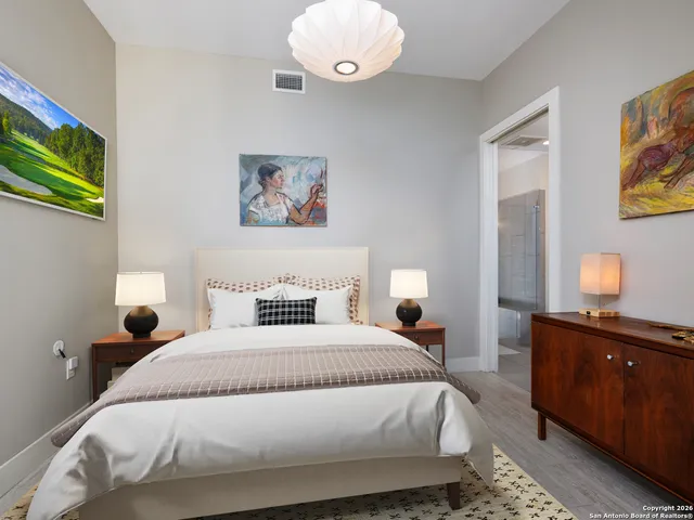 $725,000 | 610 East Market Street, Unit 2807, San Antonio, TX 78205