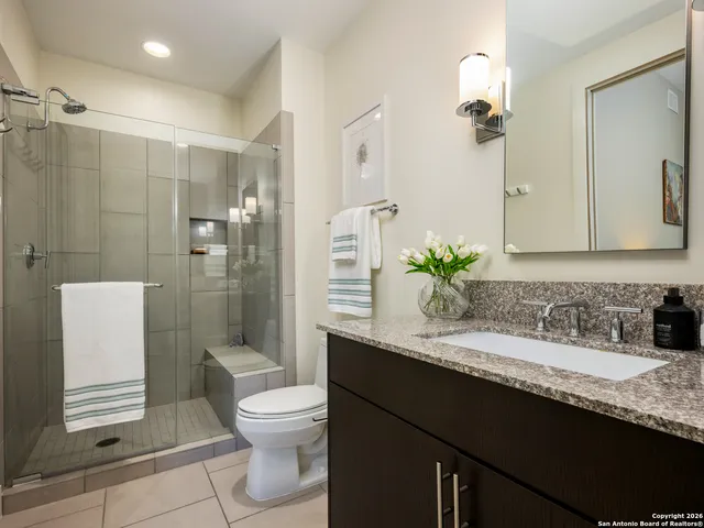 $725,000 | 610 East Market Street, Unit 2807, San Antonio, TX 78205