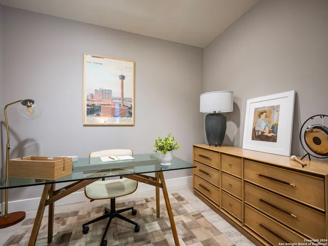 $725,000 | 610 East Market Street, Unit 2807, San Antonio, TX 78205