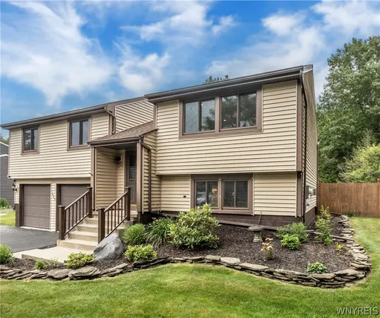 $269,900 | 1452 Darlington Drive, Evans, NY 14047
