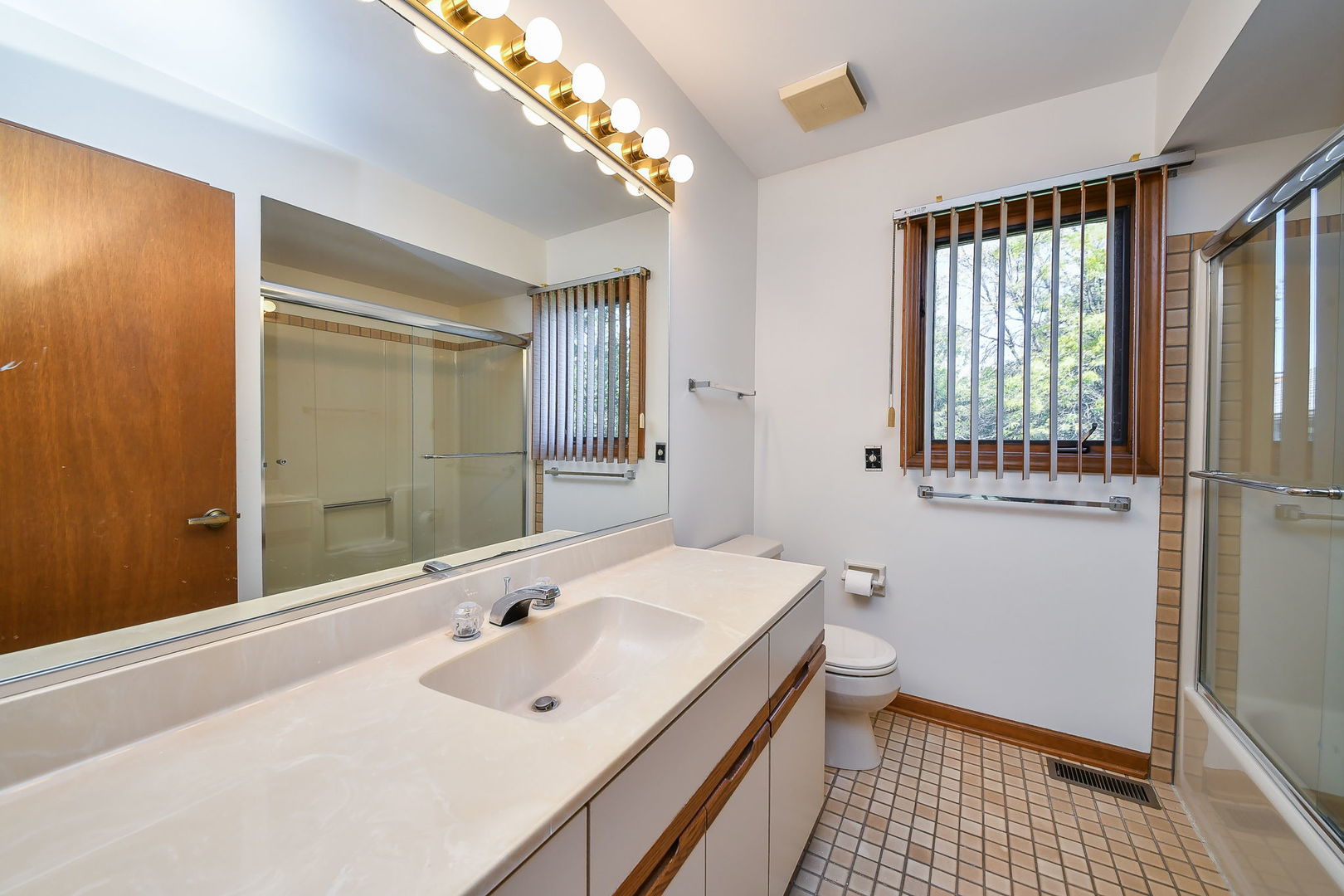1755 Wiesbrook Road South Wheaton, IL 60189 - Photo 20 of 20 Gallery Image 20