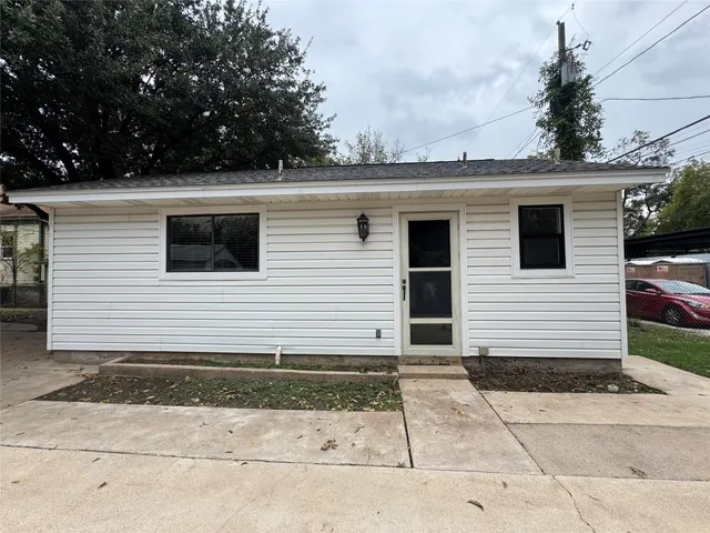 a view of a white house