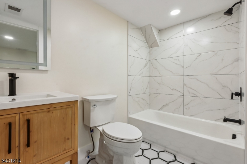 10 Rose Street Edison, NJ 08817 - Photo 33 of 48