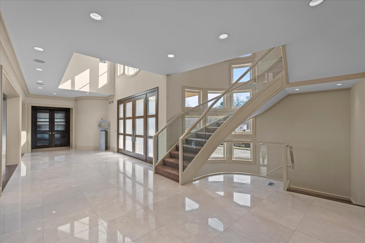 2 Bridlewood Road Northbrook, IL 60062 - Photo 4 of 58