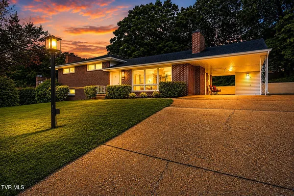 $395,000 | 912 Colfax Avenue, Kingsport, TN 37660