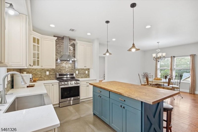 677 Canistear Road Vernon, NJ 07422 - Photo 12 of 43 Gallery Image 12