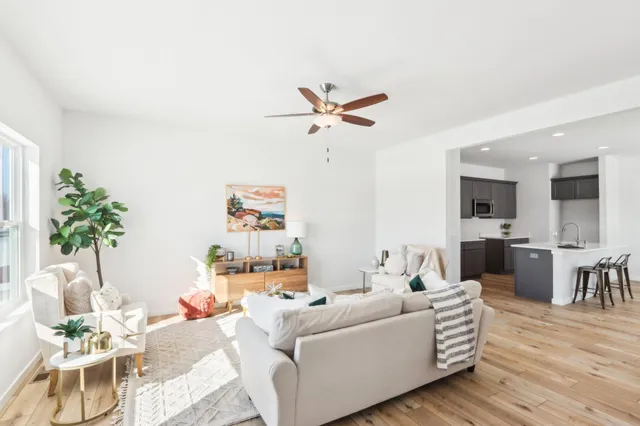 $400,000 | 1498 Olde Highlander Drive, Oconomowoc, WI 53066