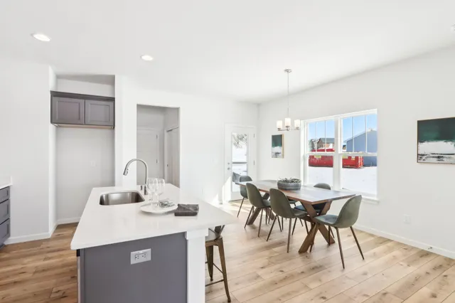 $400,000 | 1498 Olde Highlander Drive, Oconomowoc, WI 53066