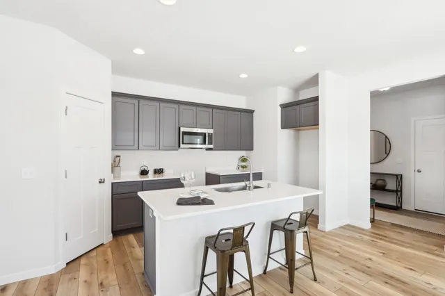 $400,000 | 1498 Olde Highlander Drive, Oconomowoc, WI 53066