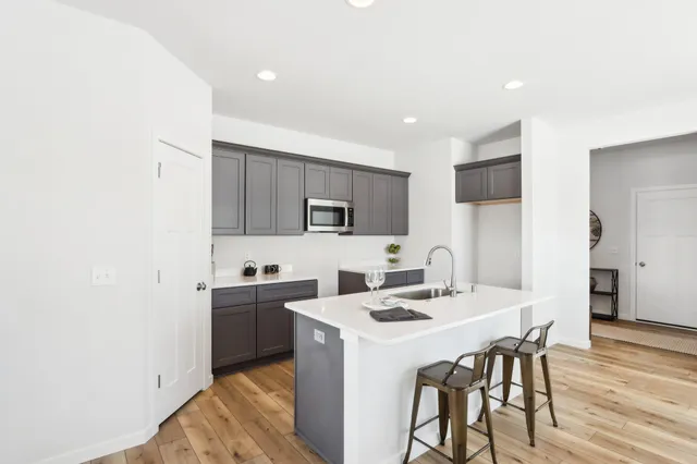 $400,000 | 1498 Olde Highlander Drive, Oconomowoc, WI 53066