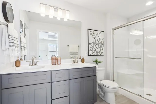 $400,000 | 1498 Olde Highlander Drive, Oconomowoc, WI 53066