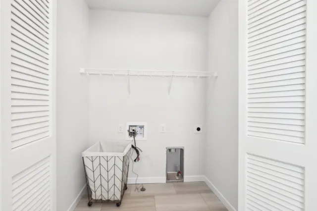 $400,000 | 1498 Olde Highlander Drive, Oconomowoc, WI 53066