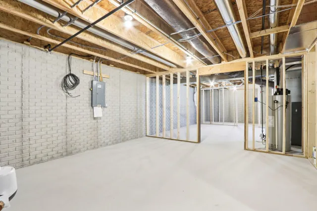 $400,000 | 1498 Olde Highlander Drive, Oconomowoc, WI 53066