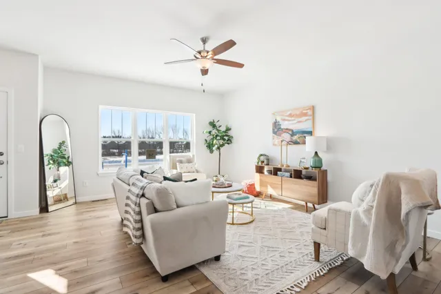 $400,000 | 1498 Olde Highlander Drive, Oconomowoc, WI 53066