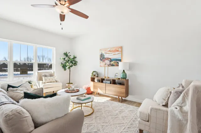 $400,000 | 1498 Olde Highlander Drive, Oconomowoc, WI 53066