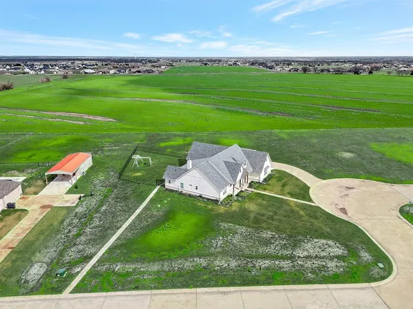 $680,000 | 4929 Caddo Xing Drive, Caddo Mills, TX 75135
