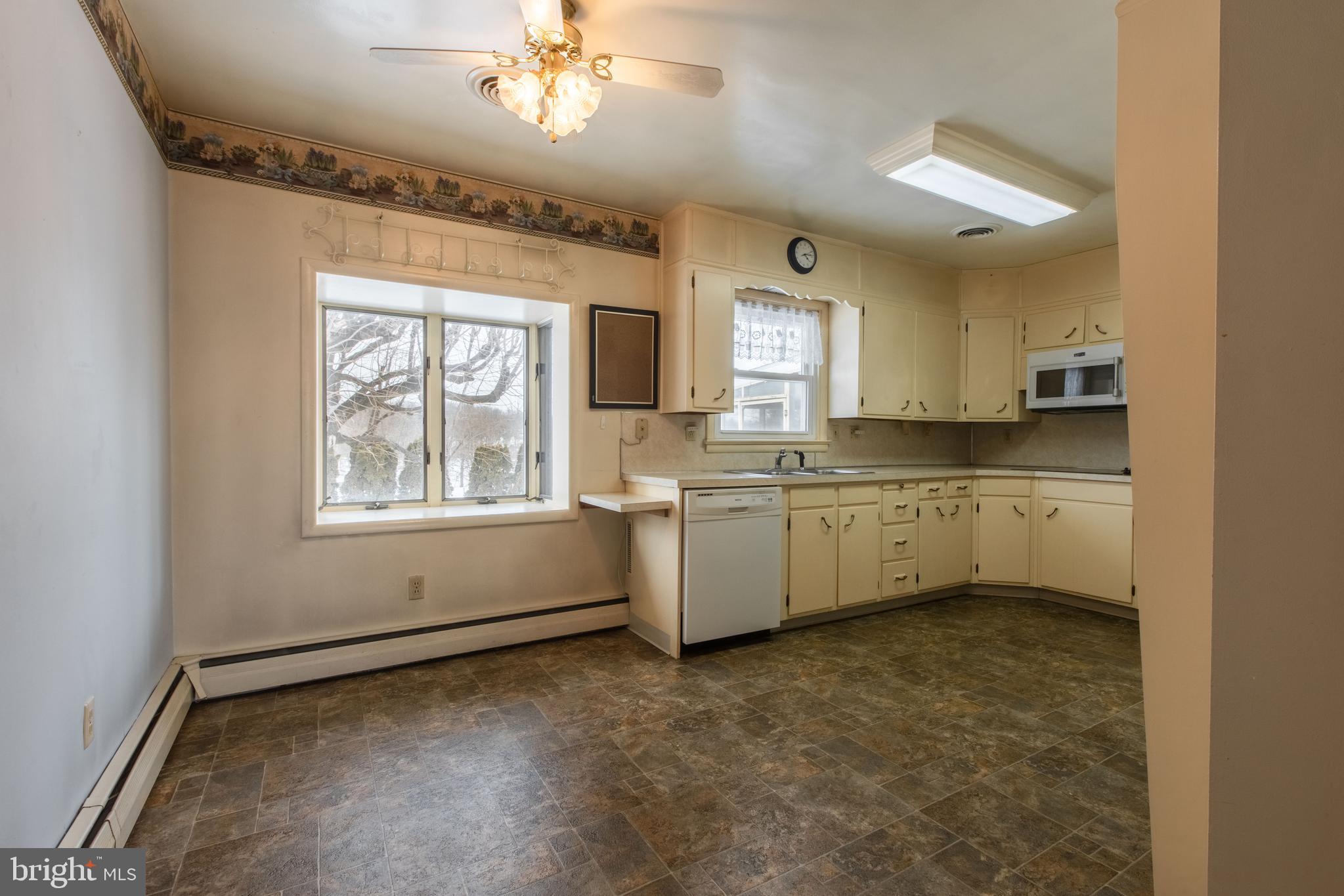 450 Stracks Dam Road Myerstown, PA 17067 - Photo 8 of 42 Gallery Image 8