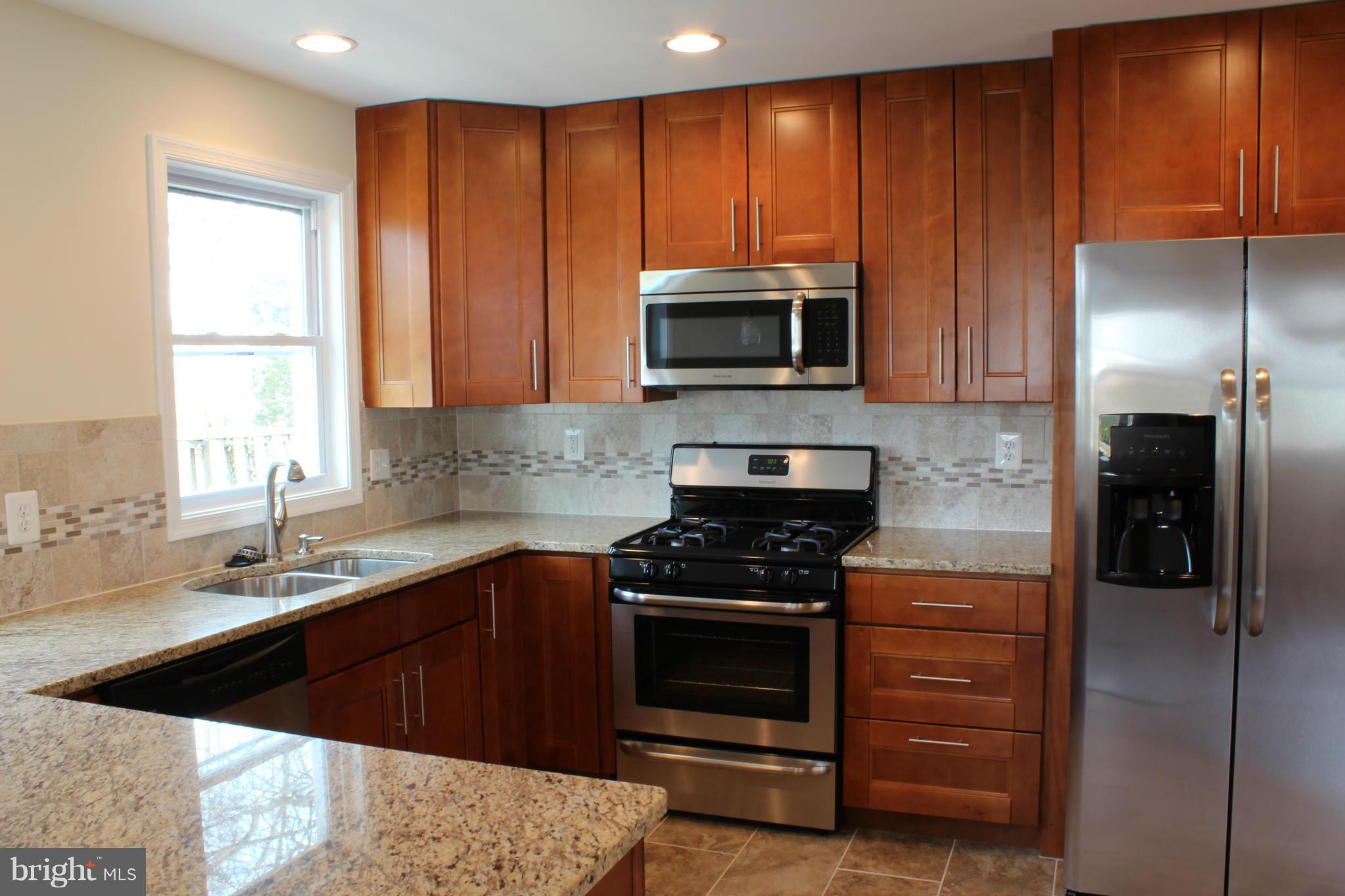 7108 Reservoir Road Springfield, VA 22150 - Photo 4 of 30 Kitchen
