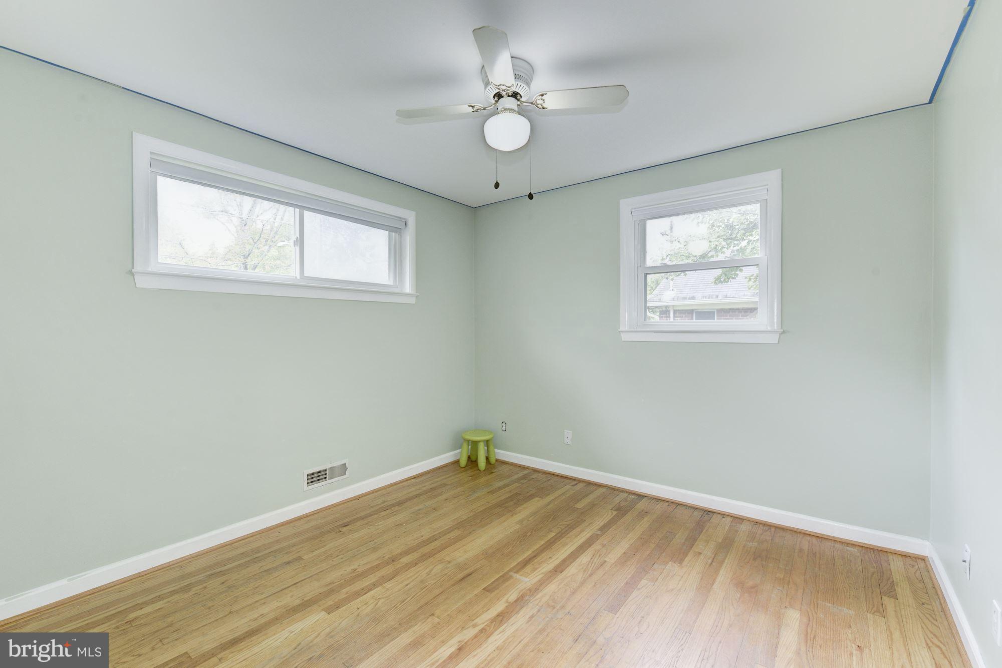 12510 Goodhill Road Silver Spring, MD 20906 - Photo 12 of 28 an empty room with a window