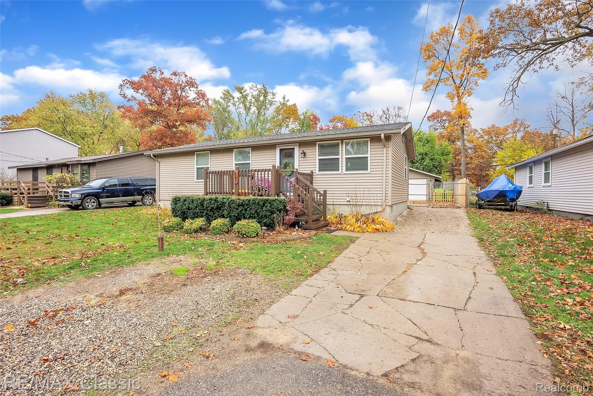 647 Snyder Road Highland, MI 48357 - Photo 23 of 25 647-Snyder-Rd-4.jpg