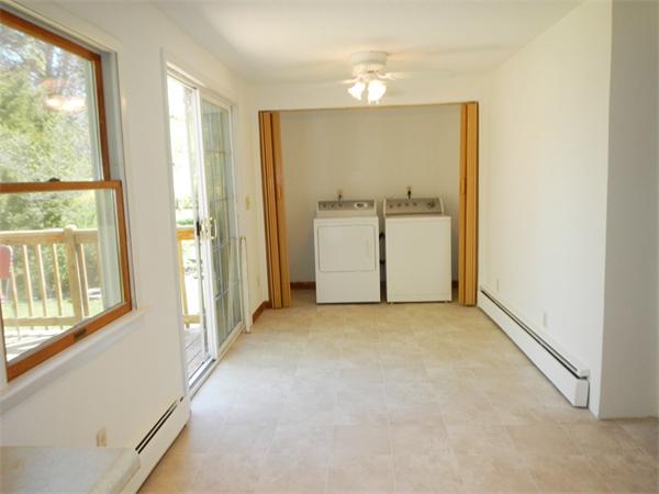 134 Mallowhill Road Springfield, MA 01129 - Photo 3 of 10