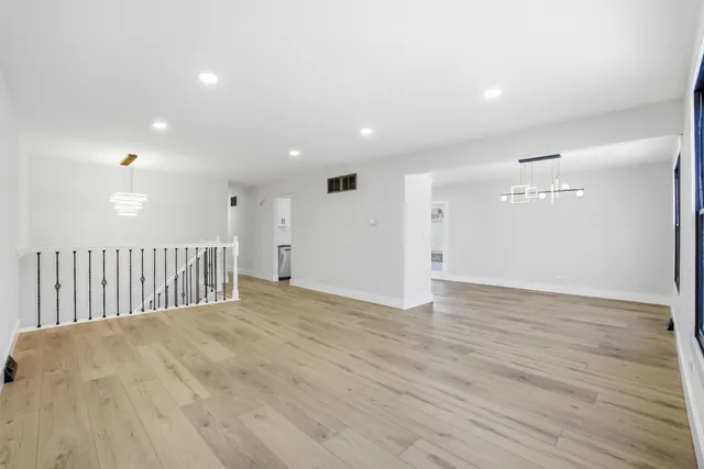 $560,000 | 48 Starling Lane, Naperville, IL 60565