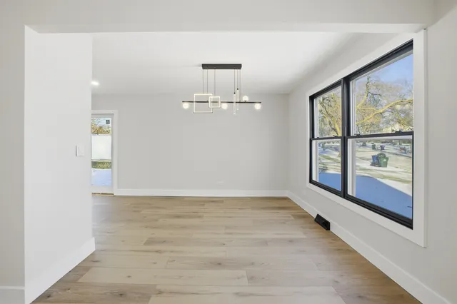 $560,000 | 48 Starling Lane, Naperville, IL 60565