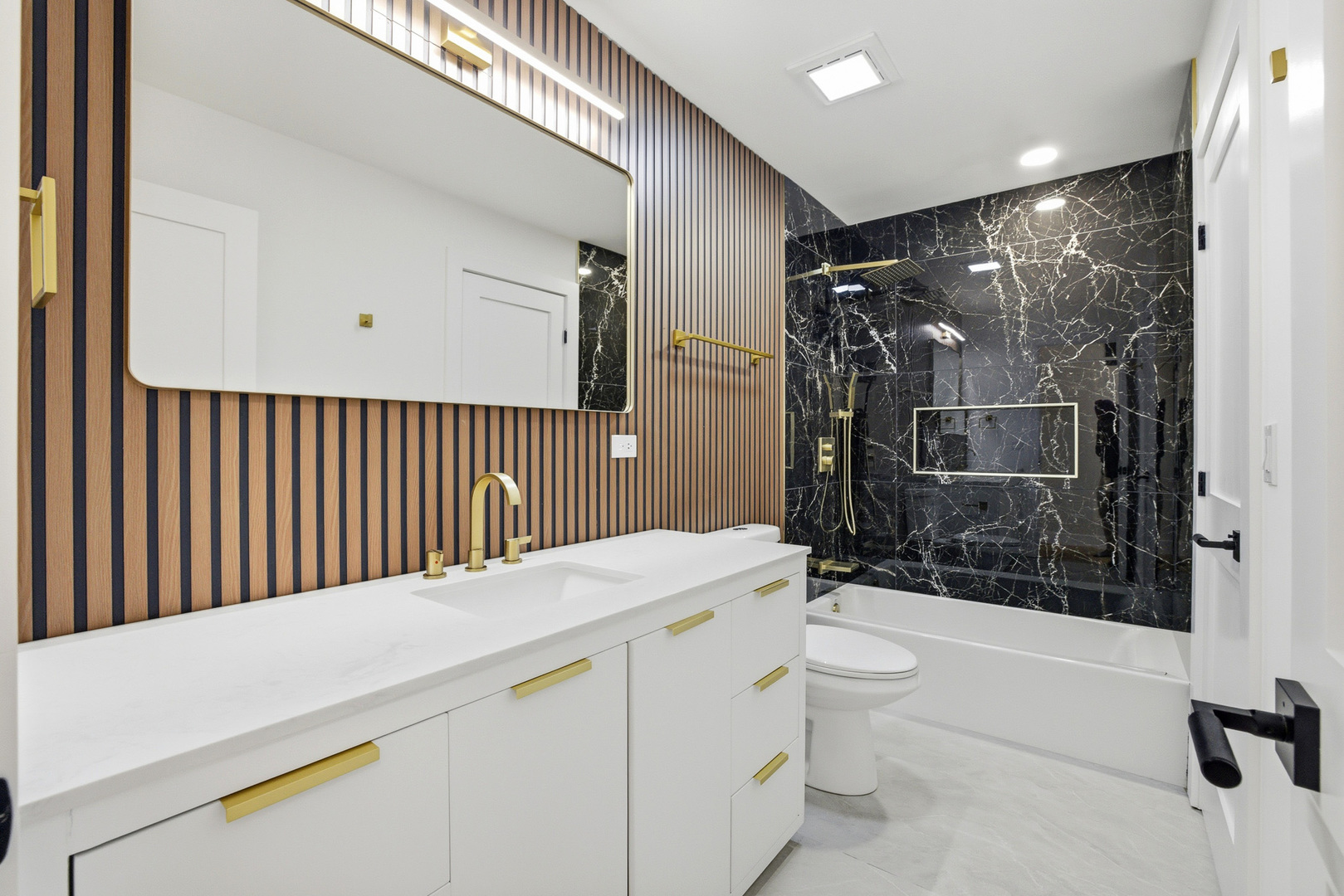 48 Starling Lane Naperville, IL 60565 - Photo 5 of 13