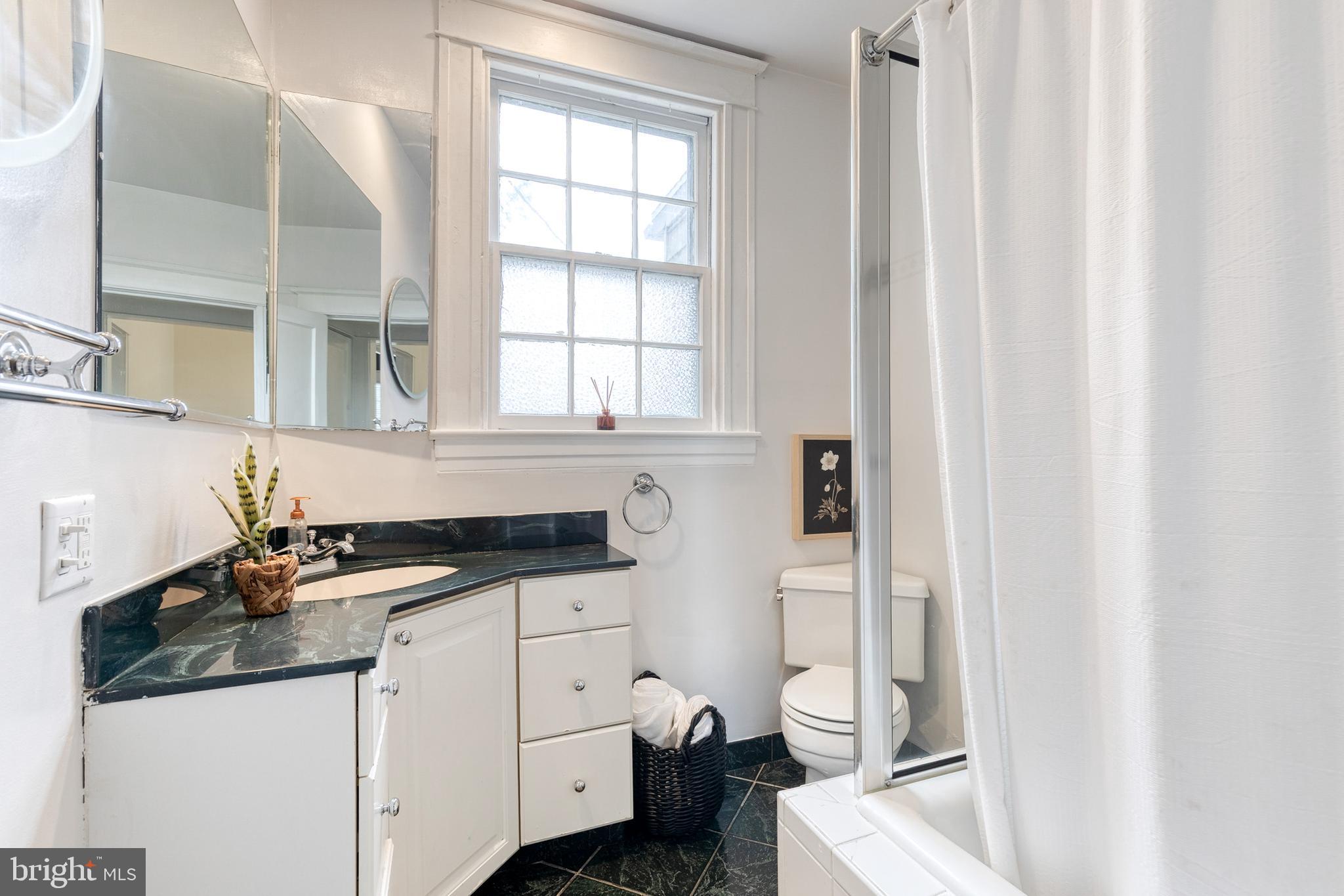 401 East Lake Avenue Baltimore, MD 21212 - Photo 12 of 23