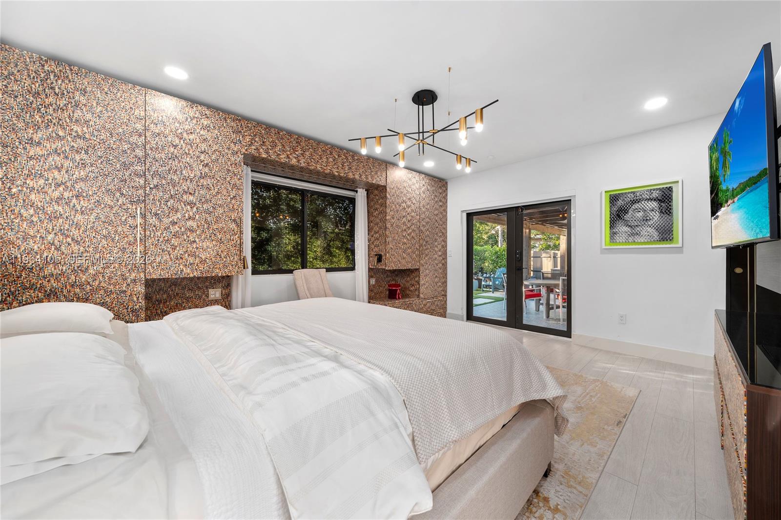 8030 Noremac Avenue Miami Beach, FL 33141 - Photo 15 of 20