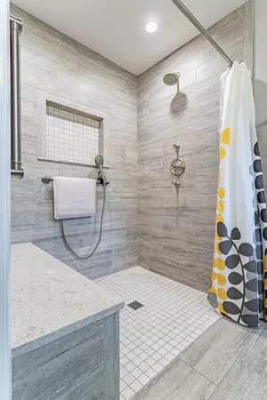 $600,000 | 544 Northampton Circle, Elk Grove Village, IL 60007