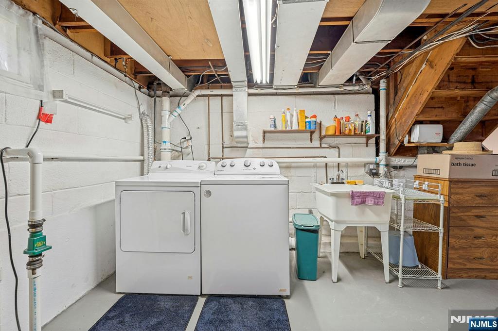 320 West Clinton Avenue Bergenfield, NJ 07621 - Photo 26 of 37
