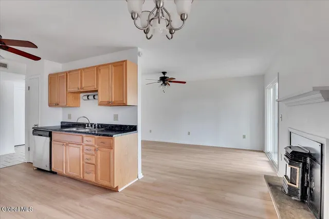 $285,000 | 20 Heartwood Court, Clifton Park, NY 12065