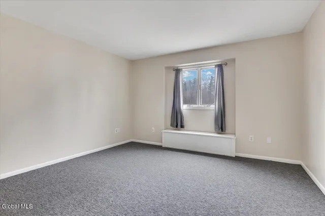 $285,000 | 20 Heartwood Court, Clifton Park, NY 12065