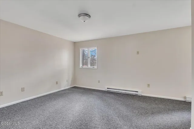 $285,000 | 20 Heartwood Court, Clifton Park, NY 12065