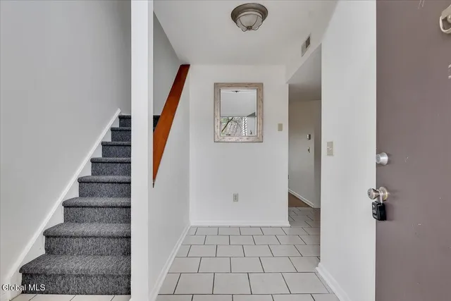 $285,000 | 20 Heartwood Court, Clifton Park, NY 12065