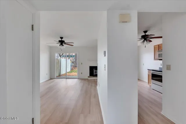 $285,000 | 20 Heartwood Court, Clifton Park, NY 12065