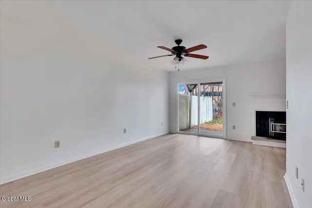 $285,000 | 20 Heartwood Court, Clifton Park, NY 12065