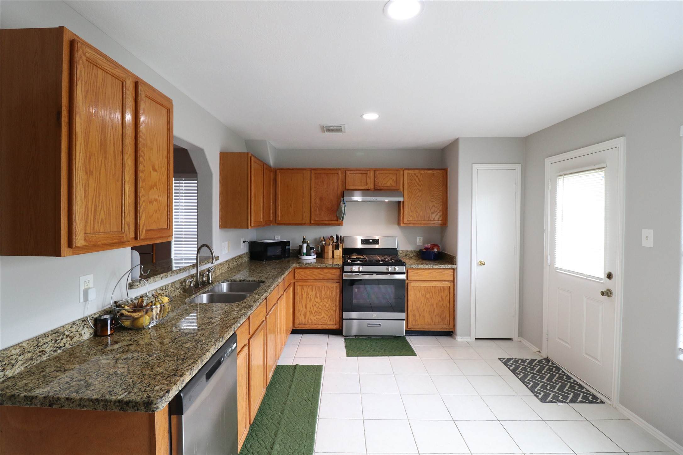 811 Slate Valley Lane Spring, TX 77373 - Photo 6 of 15
