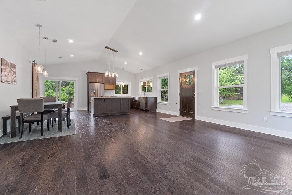 929 Upland Road Cantonment, FL 32533 - Photo 11 of 38 Gallery Image 11