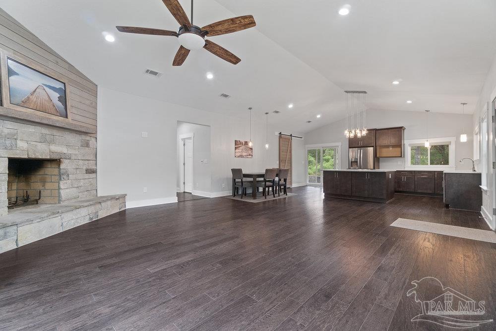 929 Upland Road Cantonment, FL 32533 - Photo 13 of 38 Gallery Image 13
