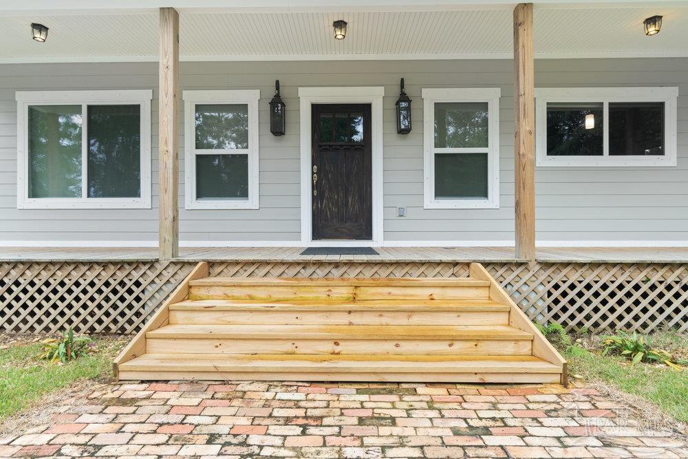 929 Upland Road Cantonment, FL 32533 - Photo 4 of 38 Gallery Image 4